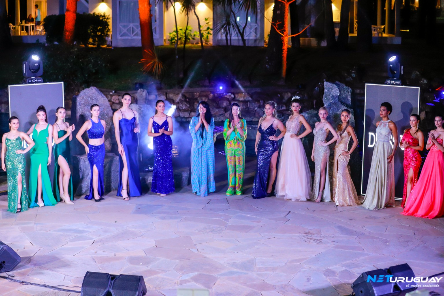 Desfile producido por Perla Negra